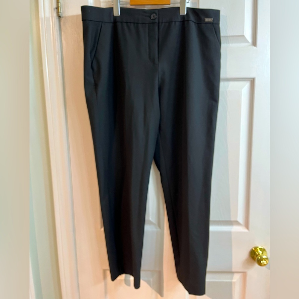 Badgley Mischka Black ladies trousers size 18